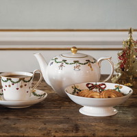 Royal Copenhagen Skål på fod Stjerne Riflet Jul Ø: 18 cm