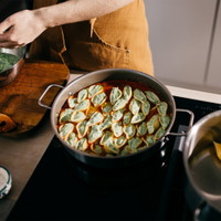 Fiskars ovnfast stegefad sæt u/låg Ø:24 og 28cm